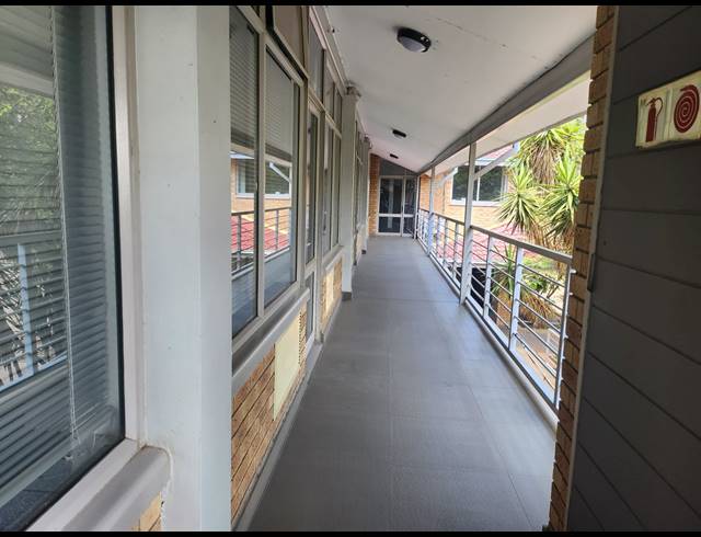 124M² OFFICE TO LET IN VORNA VALLEY
